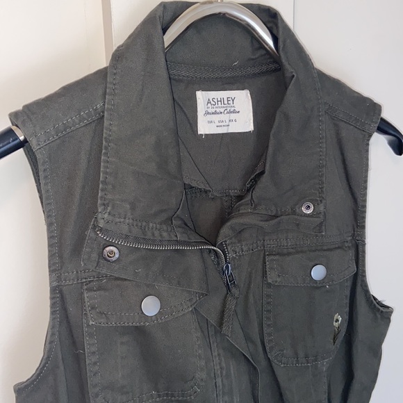 Ashley by 26 International Downtown Army Green Floral Embroidered Vest - Picture 2 of 6